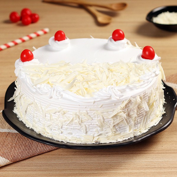 Half Kg White Forest Cake