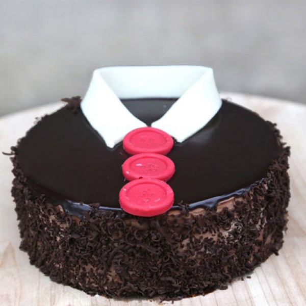 1 Kg Chocoholic Father’s Day Collar Button Cake